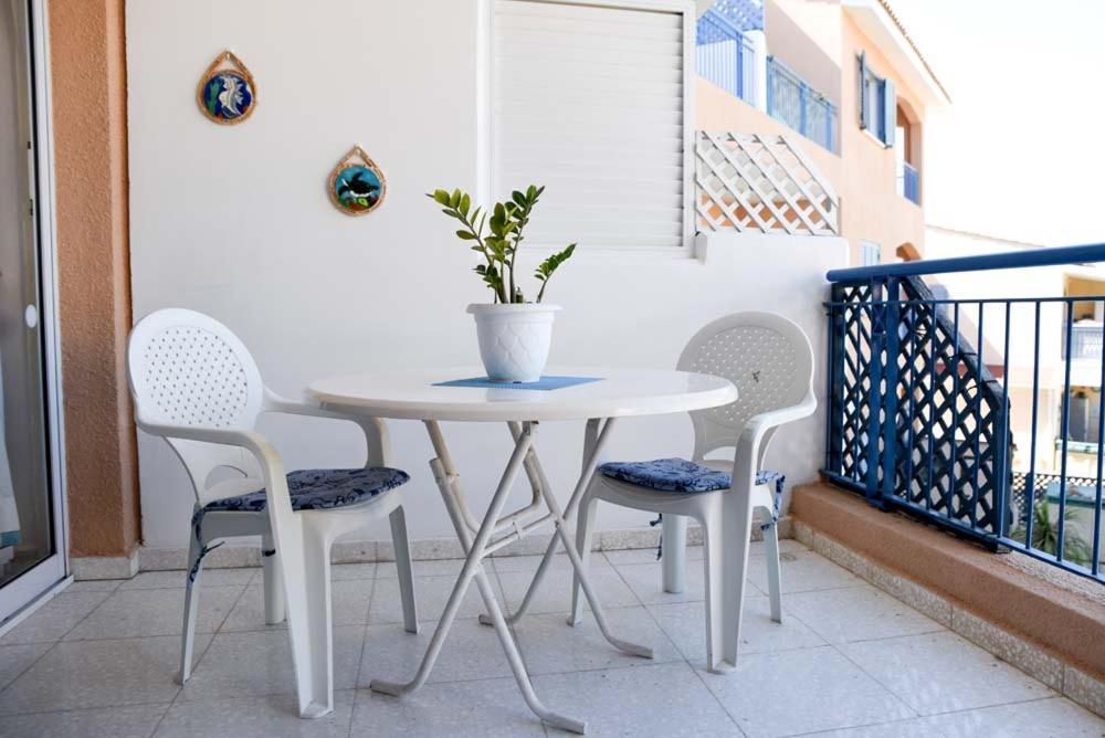Paradise Gardens With A Large Terrace Paphos Exterior photo